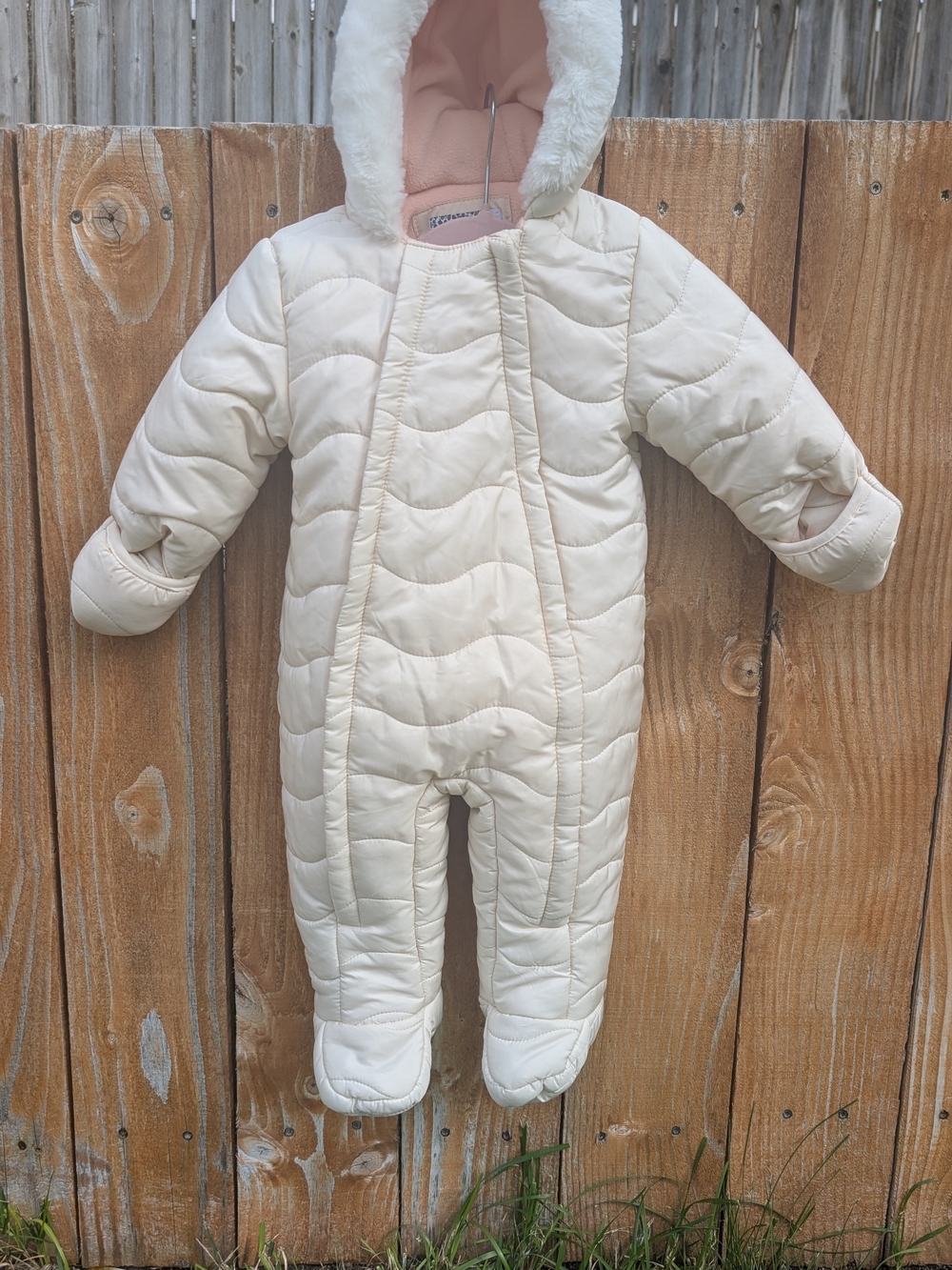 Kensie Girl infant quilted pram snowsuit Size 6-9M